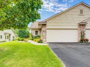 1232 Highridge Ct, Saint Paul, MN 55109