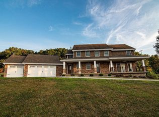 10606 Jordan Ln, Dubuque, IA 52003