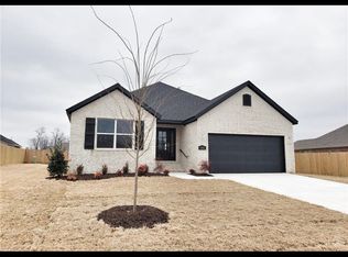 442 La Riata St, Fayetteville, AR 72730