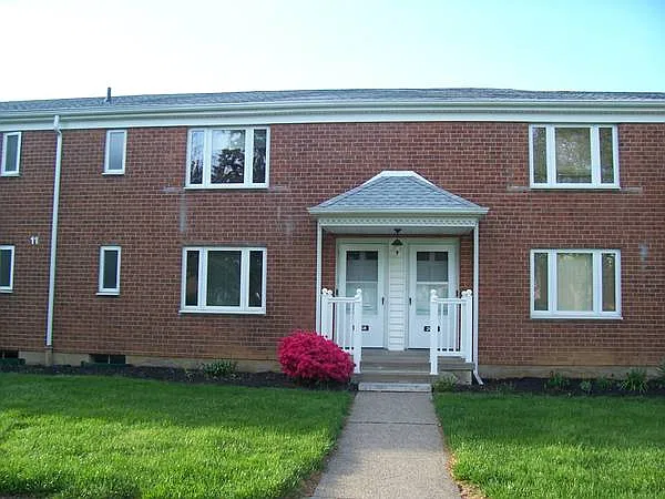 1 bed, 600 sqft, $1,320 — Photo 1