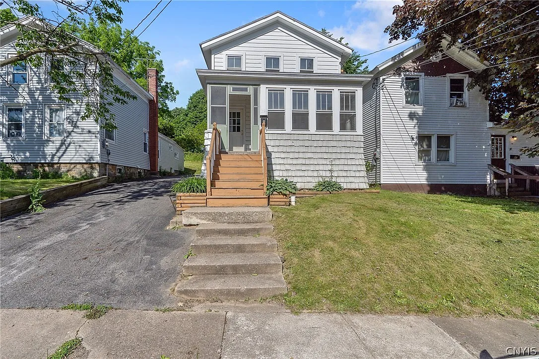 3 bed, 2.0 bath, 1134 sqft, $1,800 — Photo 1