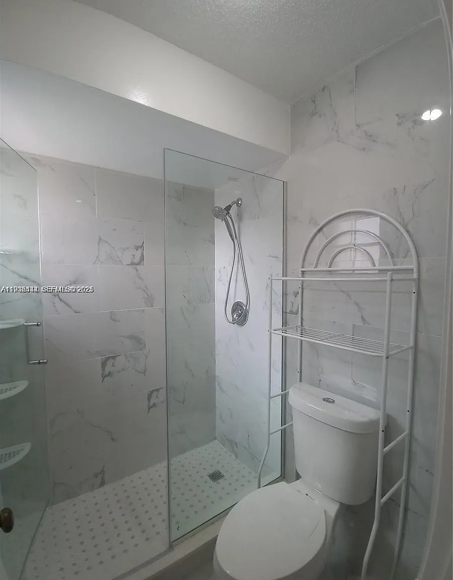 3 bed, 1582 sqft, $3,300 — Photo 3