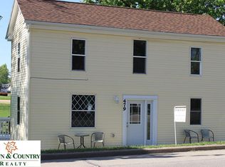 479 W Main St, Benton, WI 53803