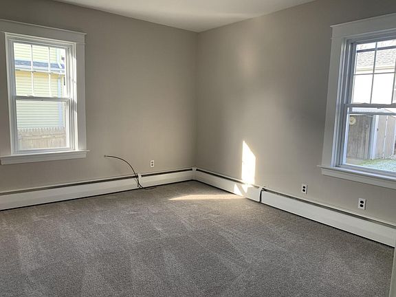 2nd image of 143 Bayview Ave #1R