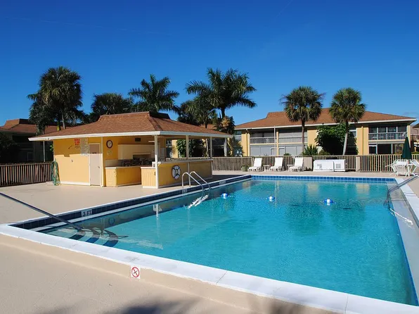 351 Charlemagne Blvd #101C, Naples, FL 34112