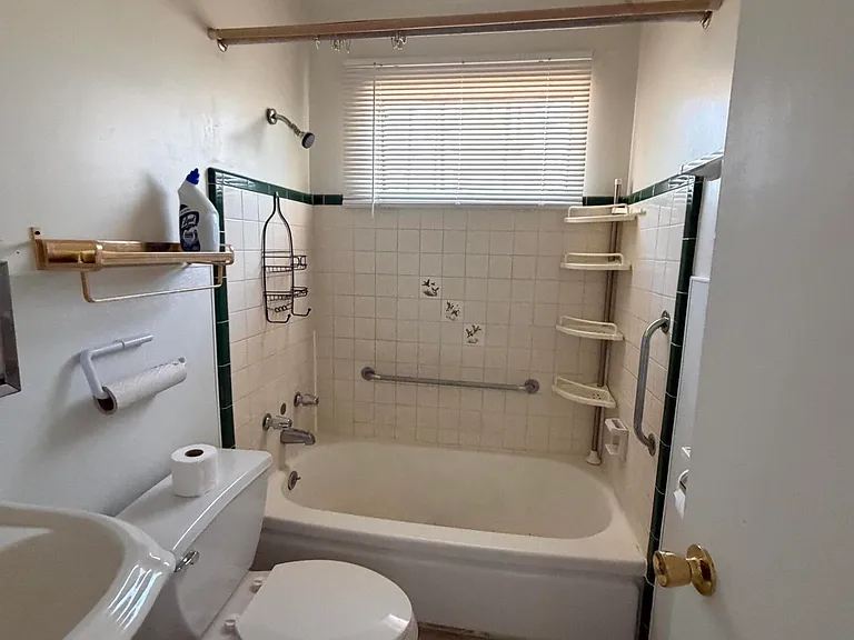 8619 N 30th Dr — Photo 13