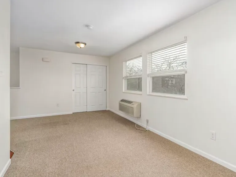 Autumn Chase Apartments — Photo 11