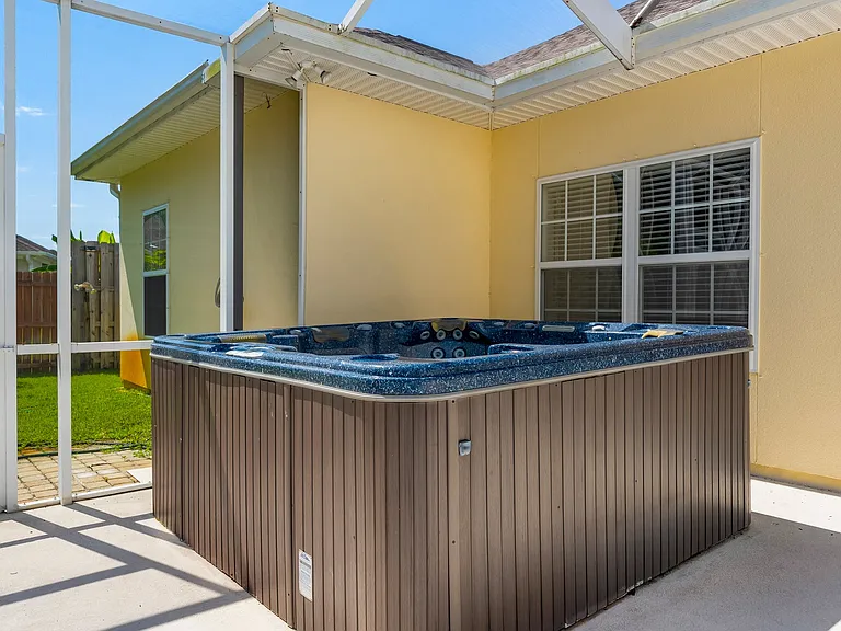 102 Sunset Cir — Photo 38