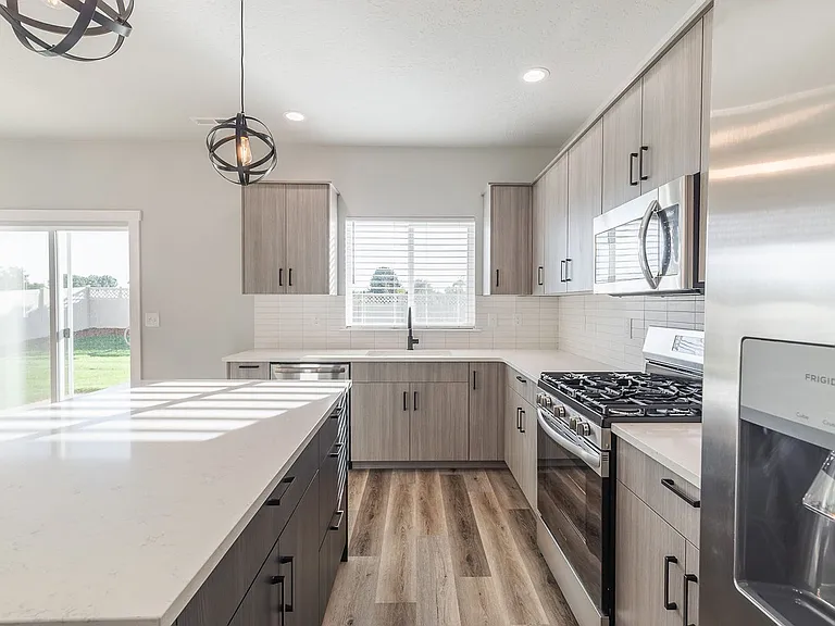 2640 N Silver Wolf Ave — Photo 20