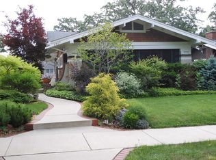 1917 Clinton St, Rockford, IL 61103