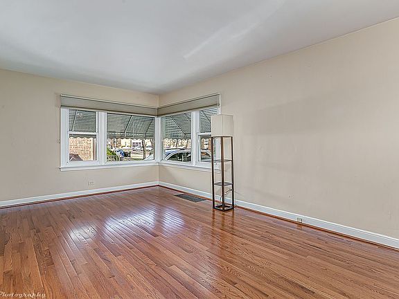 5th image of 10326 S Central Park Ave