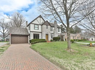 1625 E Meadowmere St, Springfield, MO 65804