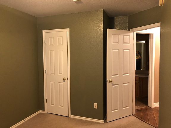 5th image of 120 Mountain Oaks Dr