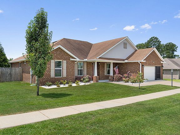 3rd image of 2382 Cumberland Way