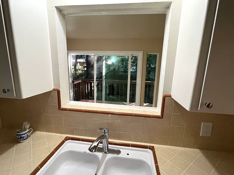 245 Clearview Pl #1/5 — Photo 10