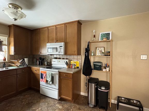 3rd image of 1643 S Grant St #1643