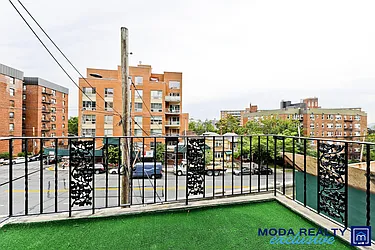 Rented by Moda Realty