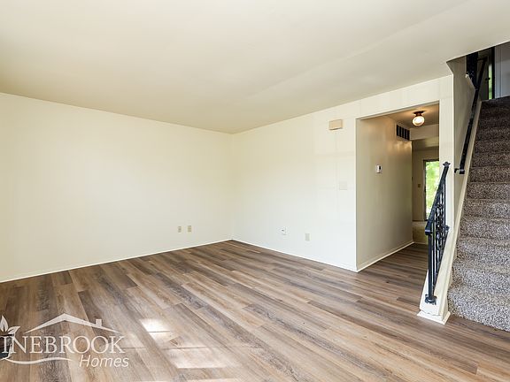 3rd image of 8141 Mount Aetna St