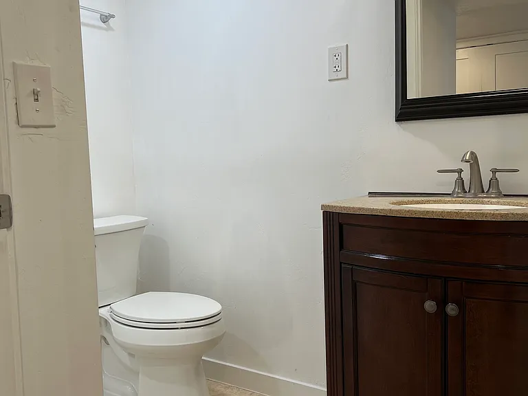 108 E Center St #B1 — Photo 5