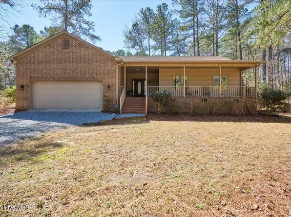 3 Sunset Drive, Whispering Pines, NC 28327