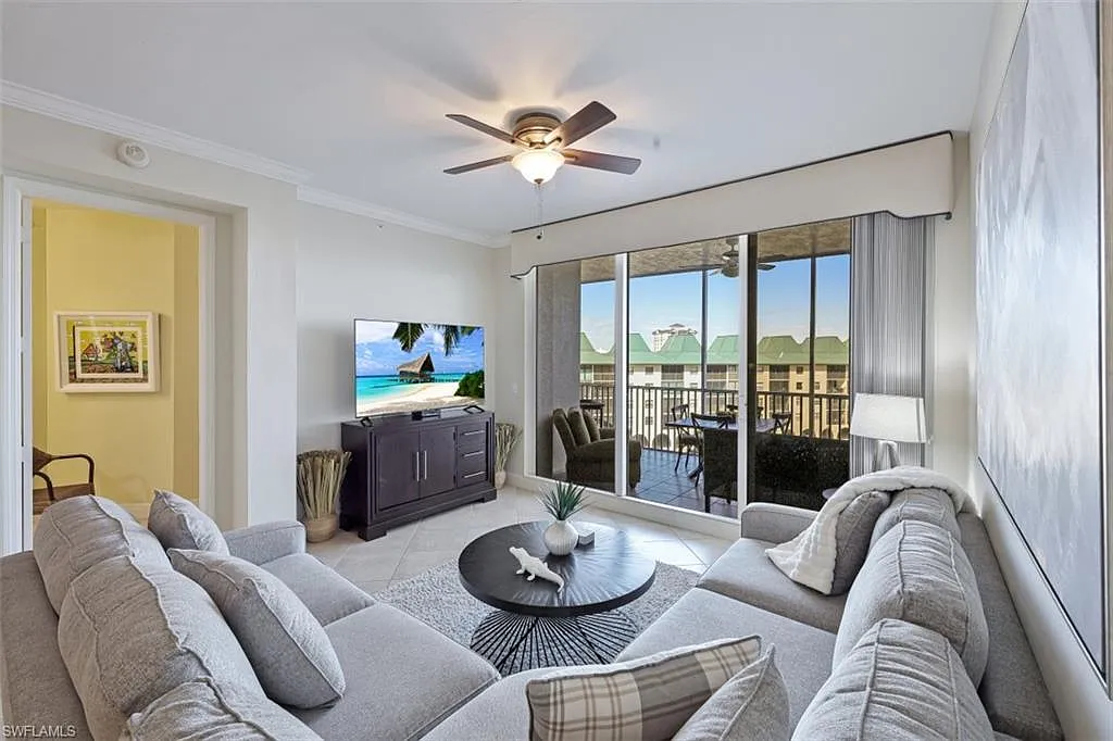 3 bed, 3.0 bath, 1760 sqft, $14,000 — Photo 1
