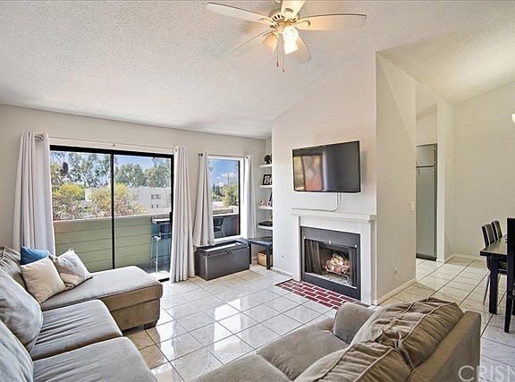 3rd image of 14074 Van Nuys Blvd APT 10