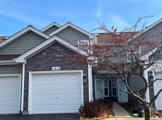 1215 Cranbrook Dr, Schaumburg, IL 60193