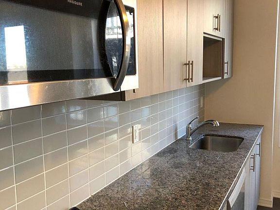 3rd image of 1130 Briar Hill Ave Unit 306