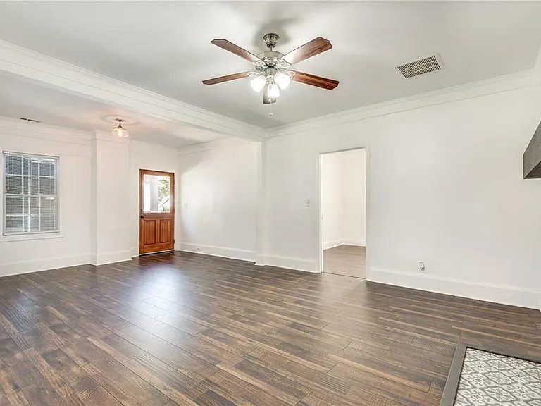 244 Laurel Ave SW — Photo 9