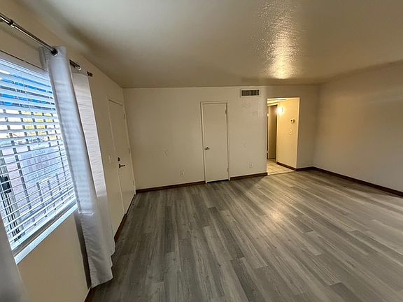 2nd image of 2609 W Hazelwood St