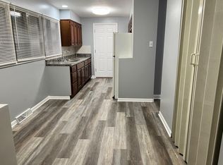 1930 SW Tara Ave, Topeka, KS 66611