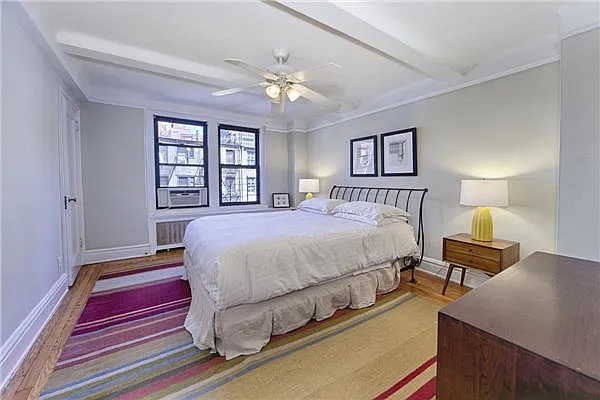 Sold by R New York | media 10