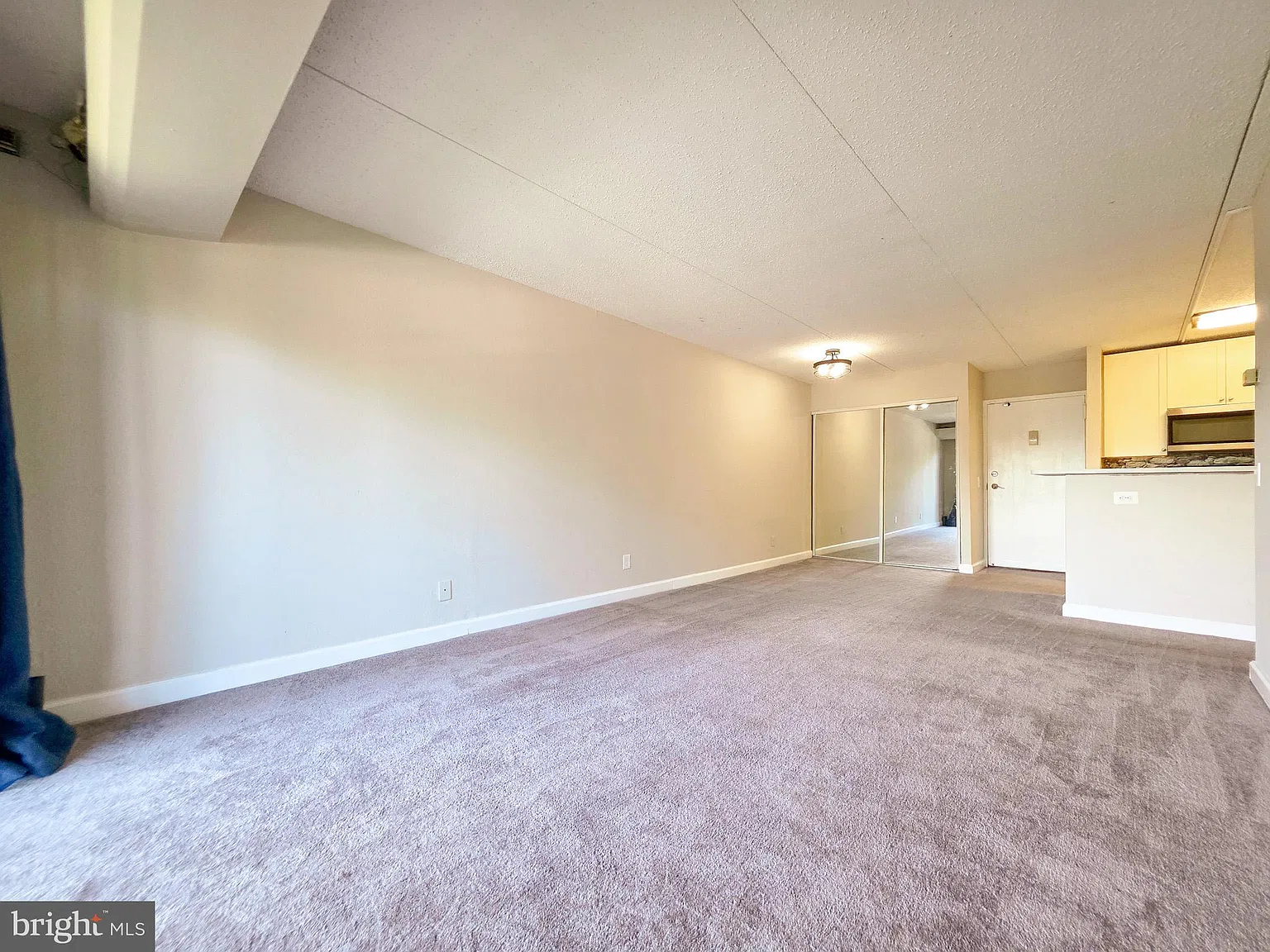 1 bed, 1.0 bath, 708 sqft, $1,625 — Photo 2