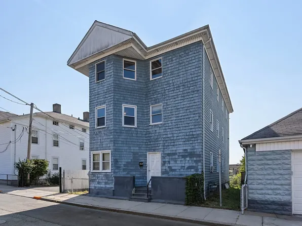 93 Mulberry St, Fall River, MA 02721
