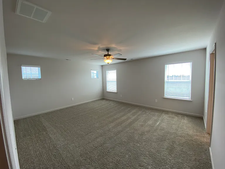 2828 Peaks Mill Dr — Photo 6