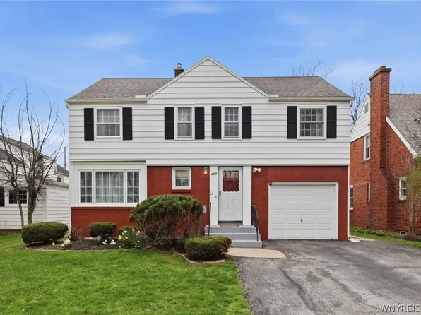 207 Huxley Dr, Amherst, NY 14226
