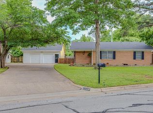 135 Midway Cir, Lewisville, TX 75057