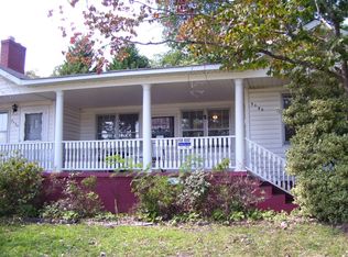 713 N Main St, Greer, SC 29651