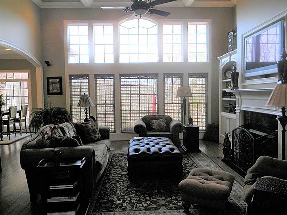 5th image of 536 Scenic Oak Dr