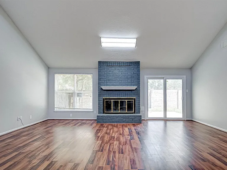 2723 Colony Dr — Photo 26