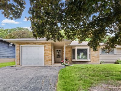 626 Greenbriar Ln, Lindenhurst, IL, 60046