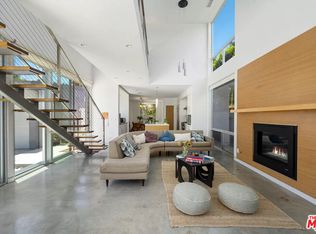 547 Huntley Dr, West Hollywood, CA 90048