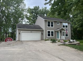 6480 Cascade Rd SE, Grand Rapids, MI 49546