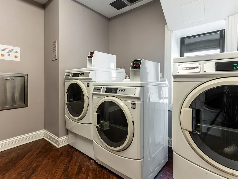 Somerset Place Apartments — Photo 39