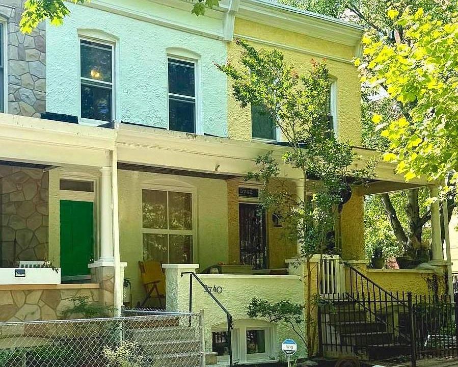 2nd image of 3740 Chestnut Ave