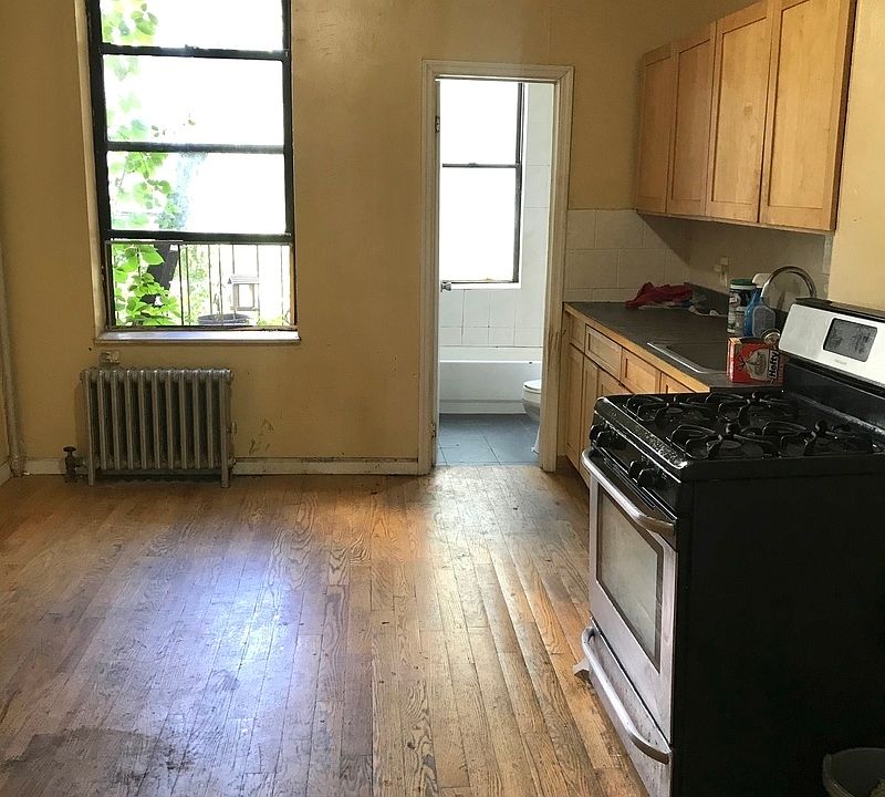 1st image of 884 Flushing Ave APT 3
