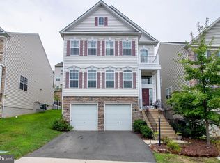 3570 Eagle Ridge Dr, Woodbridge, VA 22191