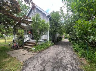 14567 Pease Rd, Maple Heights, OH 44137