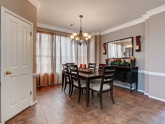 4th image of 8303 Cambria Dr