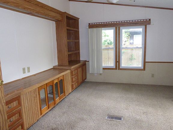 2nd image of 1400 Waldo Ct